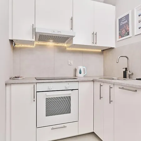 Gwiazdzista Studio By Sky Tower By Renters
