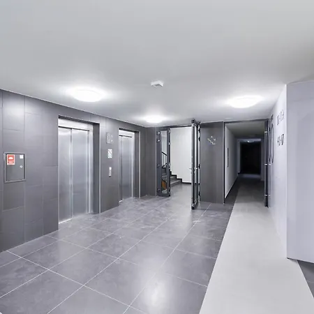 Appartamento Gwiazdzista Studio By Sky Tower By Renters Breslavia